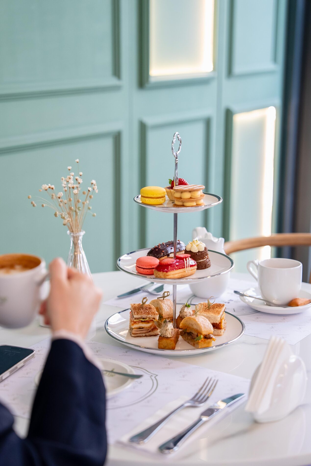 La Vue Café - afternoon tea service